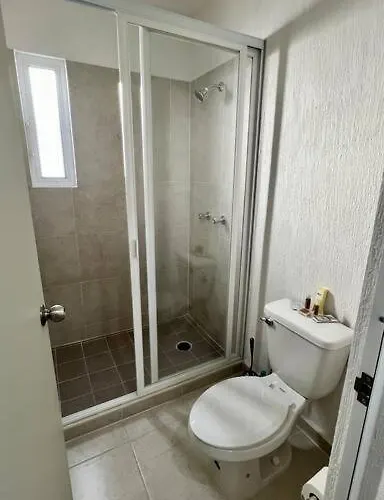Comodo En Planta Baja, Alberca A 20 Pasos, Modelo Ano 2023 *