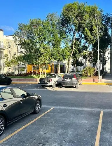 Comodo En Planta Baja, Alberca A 20 Pasos, Modelo Ano 2023