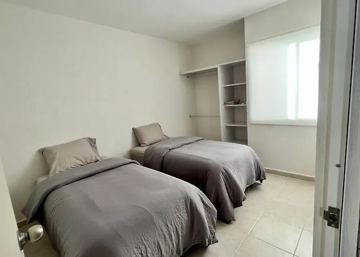Comodo En Planta Baja, Alberca A 20 Pasos, Modelo Ano 2023 * Playa del Carmen