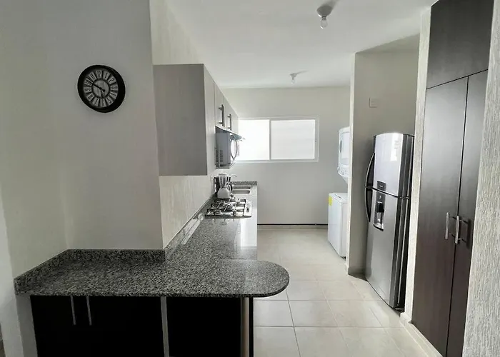 Comodo En Planta Baja, Alberca A 20 Pasos, Modelo Ano 2023 Playa del Carmen